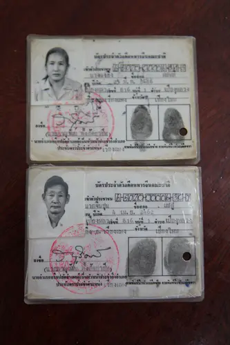 泰国身份证两张